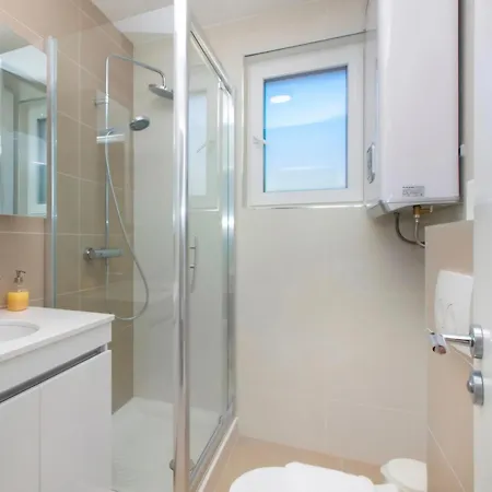 Royal 2 Apartman *