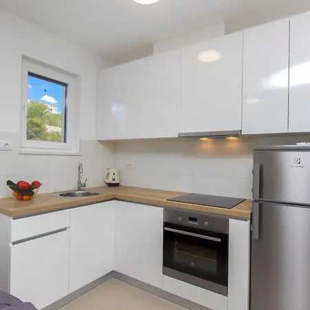 Royal 2 Apartman *