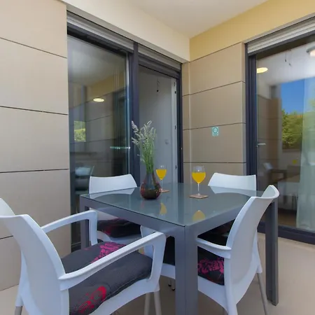 Apartman Royal 2 *